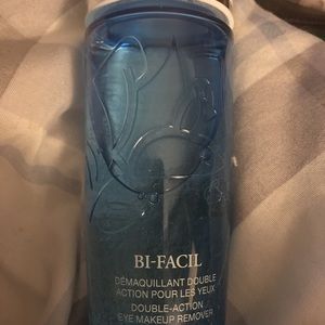 Lancôme bi-facil makeup remover